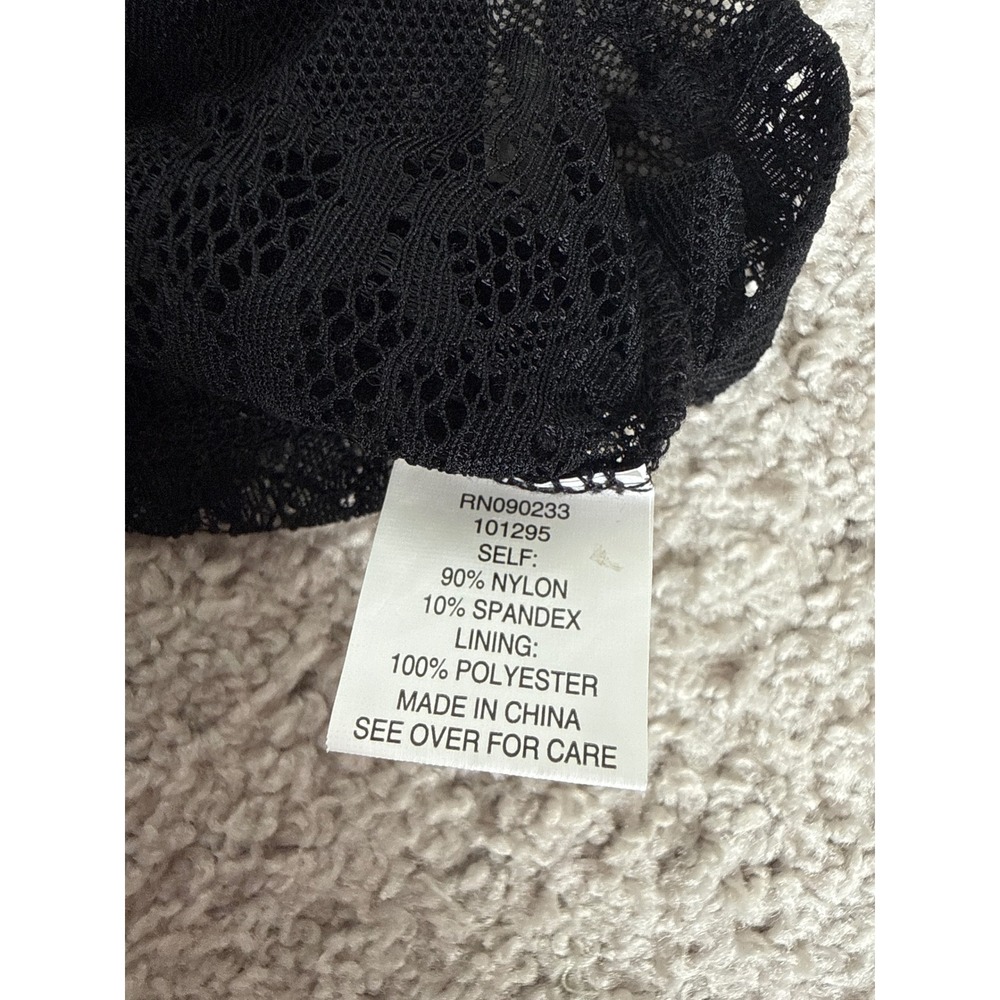 Kendall and Kylie Floral Lace Crop Top Black Sz S Whimsigoth Grunge Festival - Picture 6 of 6